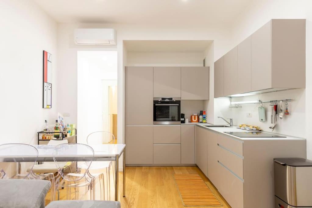 Appartamento: Repubblica28 Milan Bagian luar foto
